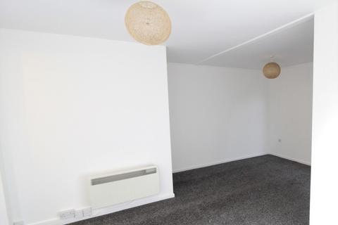 Ground floor flat to rent - Levery Close