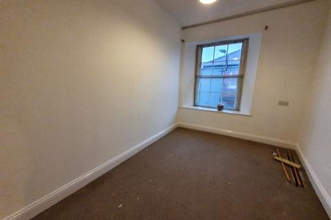 2 bedroom apartment to rent, High Street, Bideford