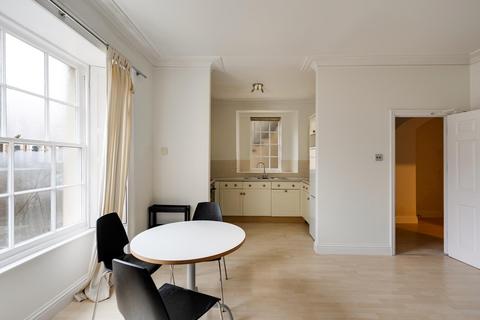 1 bedroom flat to rent, Canynge Square, Clifton