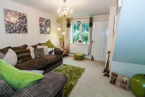 2 bedroom semi-detached house to rent - Donne Close, Higham Ferrers
