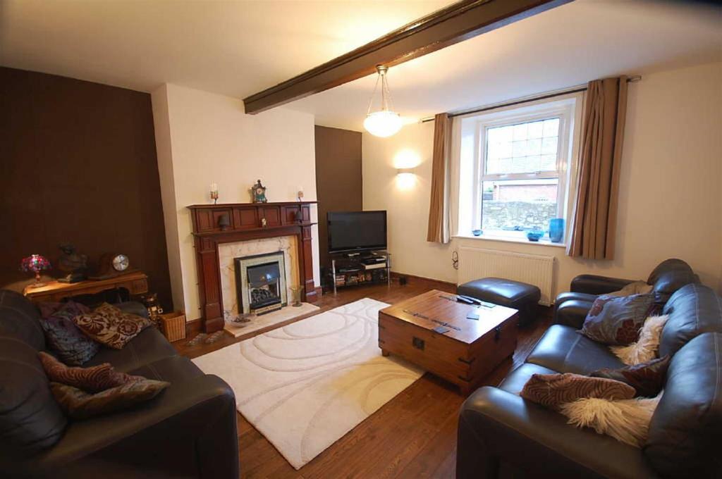 North Guards, Whitburn, Sunderland 4 bed semidetached house £950 pcm (£219 pw)