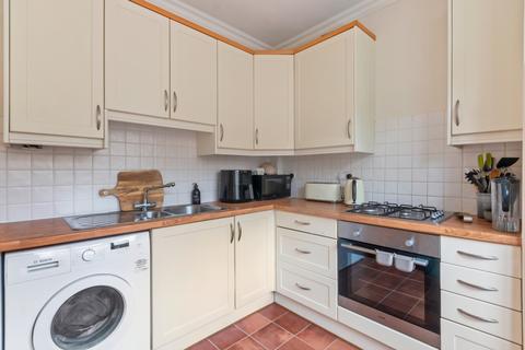 2 bedroom flat to rent, Firth Gardens, Fulham, SW6