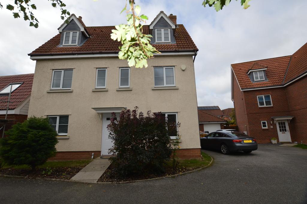 5 bedroom detached house to rent