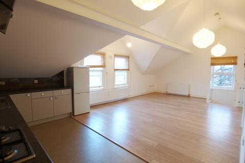 2 bedroom flat to rent, Daleview Road, Manor House, N15