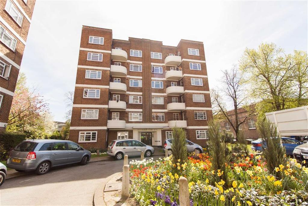 Gunnersbury Court, Bollo Lane, Acton, London W3 2 bed flat to rent £