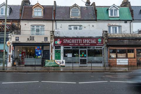 2 bedroom flat to rent, Friern Barnet , London  N11