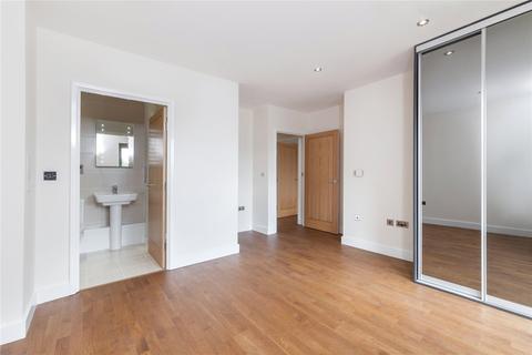 3 bedroom flat to rent, Huxley House, 32 Lawn Road, London