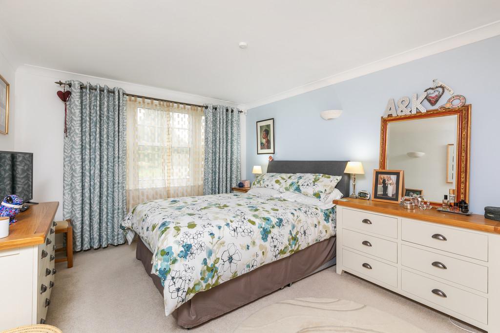 Belgarum - Flat 3 Bereweeke House SO22 6 BB-3