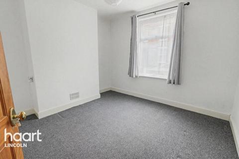 3 bedroom terraced house to rent, Sherbrooke Street, Lincoln