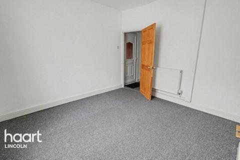 3 bedroom terraced house to rent, Sherbrooke Street, Lincoln