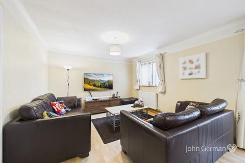 4 bedroom detached house for sale, Faraday Avenue, Stretton