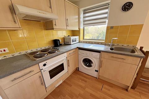 2 bedroom flat to rent, Bournemouth