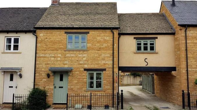 Castle Nurseries Chipping Campden Glos Gl55 3 Bed Terraced House Image 1 Of 2 Castle Nurseries