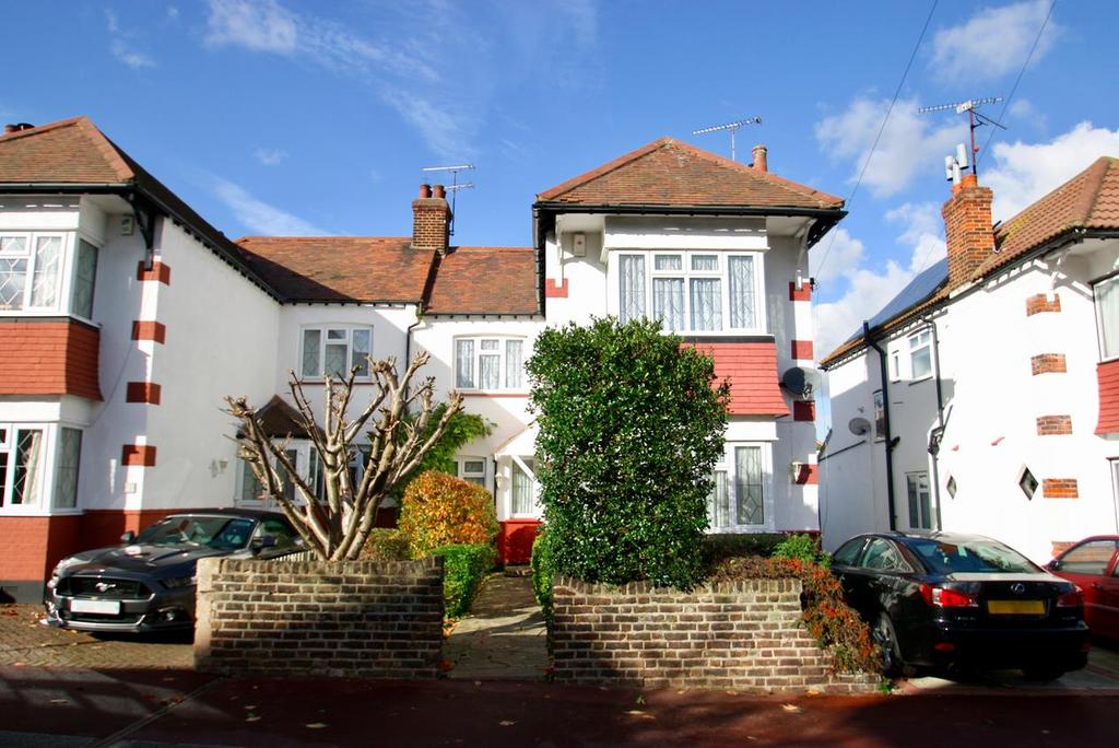 Property For Sale In Adalia Crescent Leigh On Sea Property For Sale In Adalia Crescent Leigh On Sea
