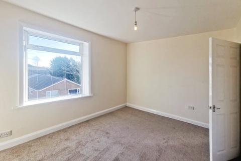 2 bedroom terraced house to rent, Lawrence Road, Marsh, Huddersfield, HD1
