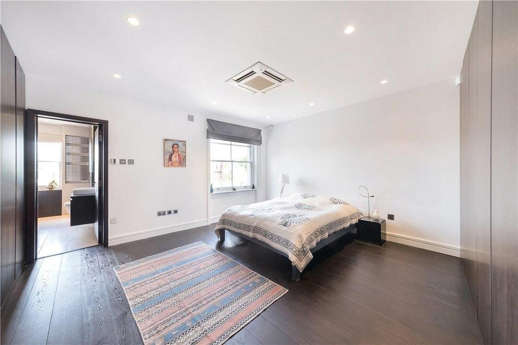 Master Bedroom Sw1