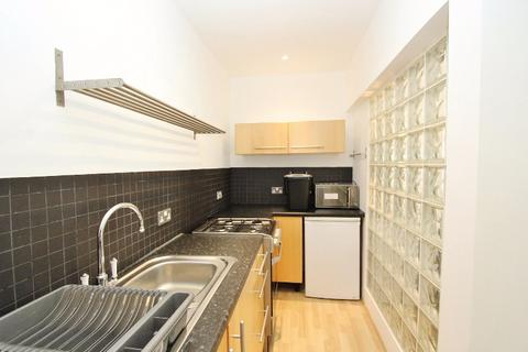 1 bedroom flat to rent, Logie Green Road, Canonmills, Edinburgh, EH7