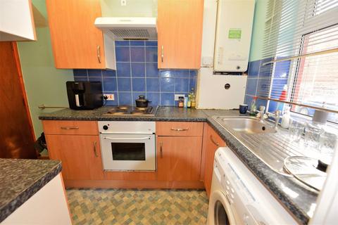 3 bedroom house to rent - Harold Place