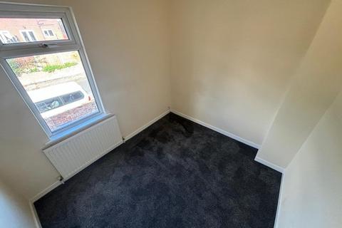 2 bedroom house to rent, College Terrace, Darfield