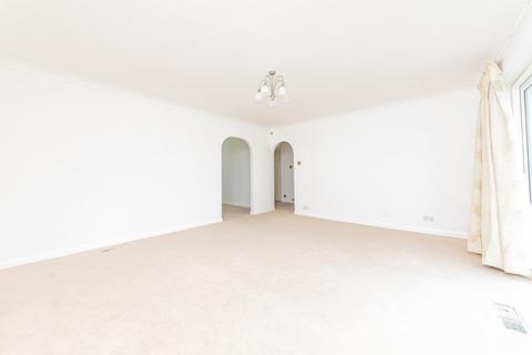 3 bedroom detached bungalow to rent, Camberley, Surrey