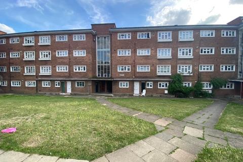 2 bedroom flat for sale, Mead Court, Buck Lane, Kingsbury, NW9