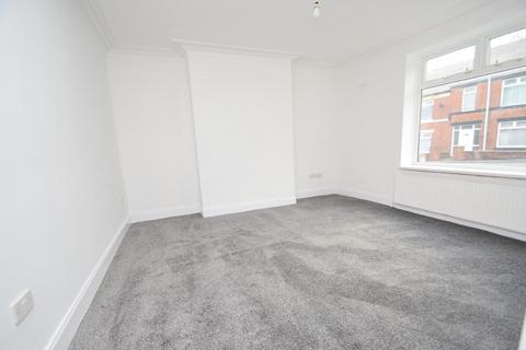 2 bedroom ground floor flat to rent, Park Road, South Moor, Stanley