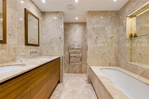 4 bedroom flat to rent, Hyde Park Gate, South Kensington, London
