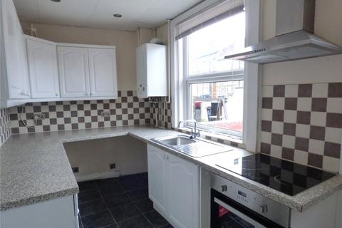 3 bedroom terraced house to rent, St Peg Lane, Cleckheaton, BD19