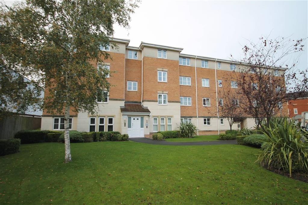 Cravenwood Road, Reddish, Stockport 2 bed flat £595 pcm (£137 pw)