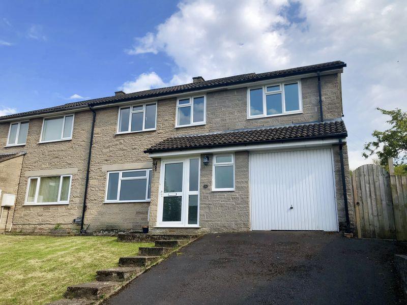 Mead Close, Stoke St Micheal 3 bed semidetached house £239,950