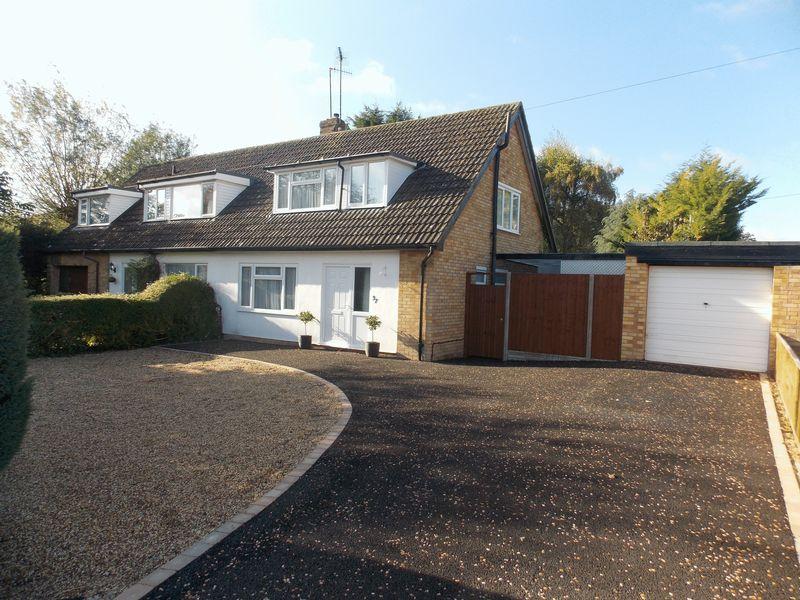 Westgarth Gardens, Bury St Edmunds 3 bed property £300,000