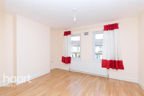 3 bedroom terraced house to rent, Clarence Street,  UB2 5