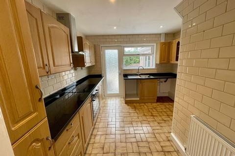 3 bedroom terraced house to rent - New Mill Road, Sketty, Swansea, SA2