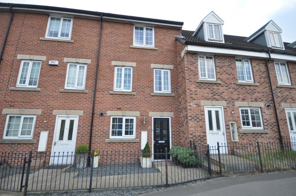 Holywell Lane, Castleford 4 bed terraced house £140,000
