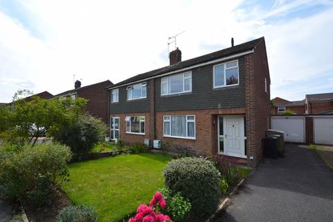 3 Holliers Close, Thame, OX9 2EN
