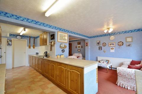 3 Holliers Close, Thame, OX9 2EN