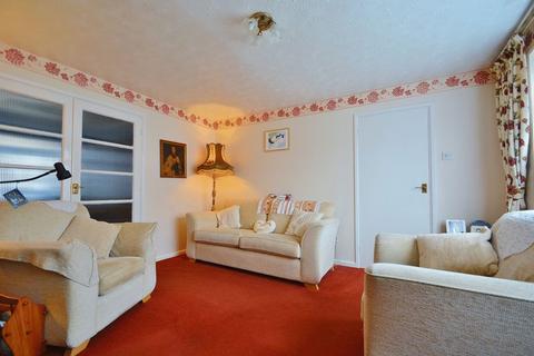 3 Holliers Close, Thame, OX9 2EN