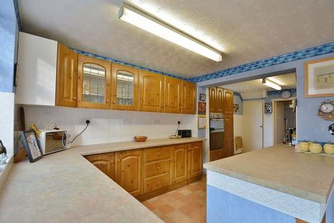3 Holliers Close, Thame, OX9 2EN