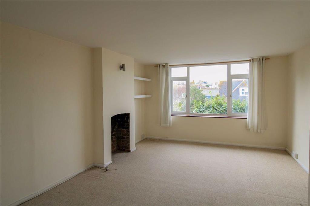 Blatchington Road, Seaford, East Sussex 4 bed end of terrace house £1,150 pcm (£265 pw)