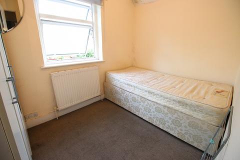 undefined, Cromwell Road, HOUNSLOW, Middlesex, TW3