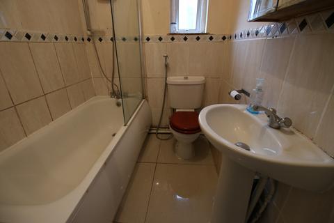 undefined, Cromwell Road, HOUNSLOW, Middlesex, TW3