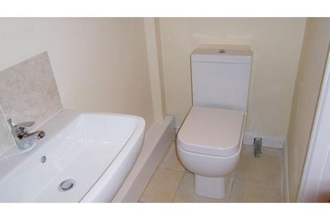 Studio to rent, Clifton Rise, New Cross, London,