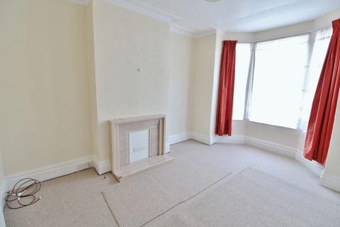 3 bedroom terraced house to rent, Kimberley Road, Southsea