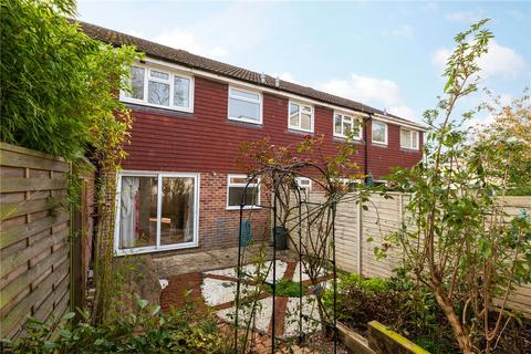 3 bedroom terraced house to rent, Gilroy Close, Newbury, Berkshire, RG14