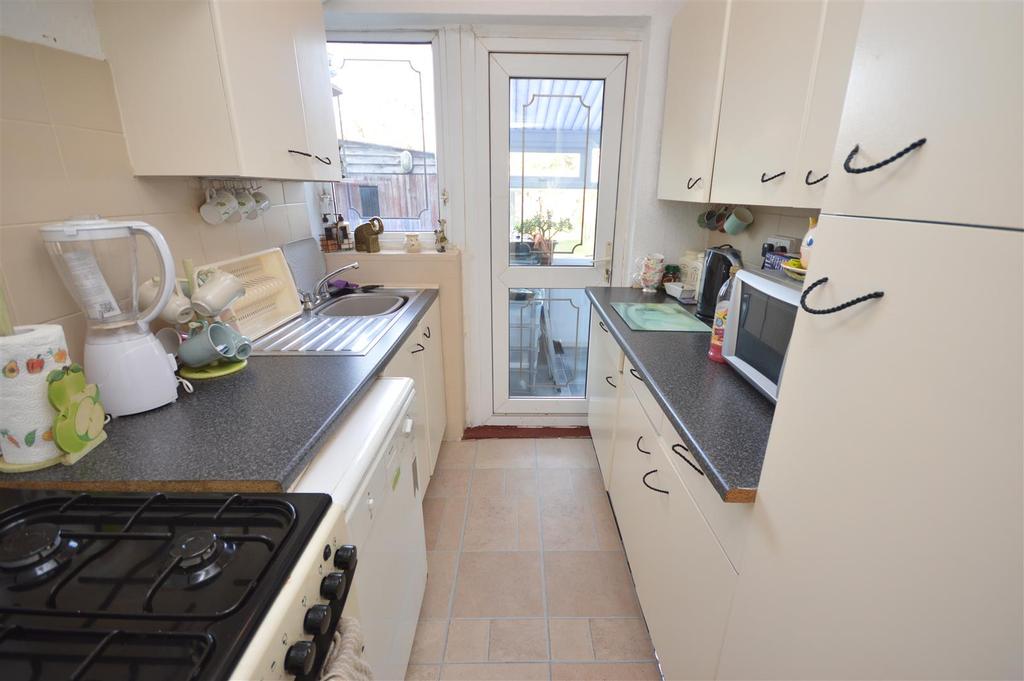 The Radleys, Birmingham 3 bed semidetached house £150,000
