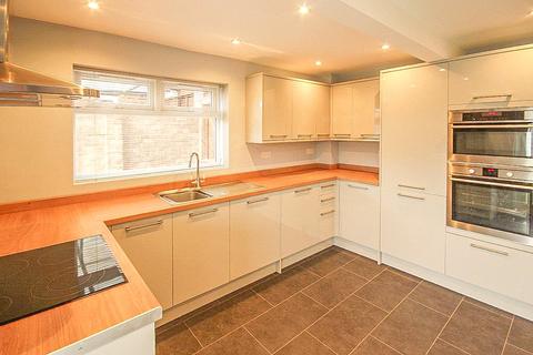 3 bedroom end of terrace house to rent - Talbot Road, Hatfield, Hertfordshire