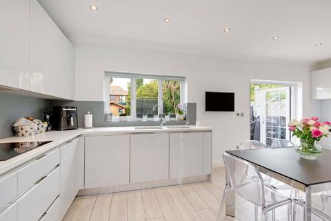 49 The Vale, London, NW11 8SE