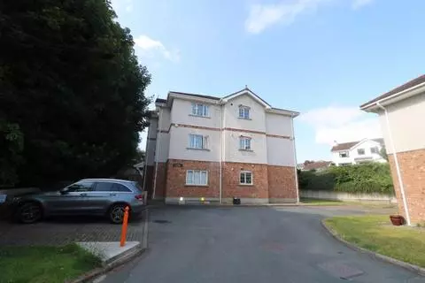 Apartment in Douglas, Middle - View 2