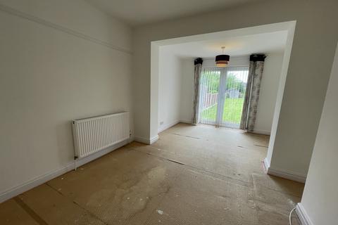 3 bedroom semi-detached house to rent, The Circuit, Cheadle Hulme