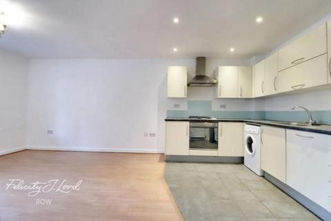 undefined, Violet Road, LONDON